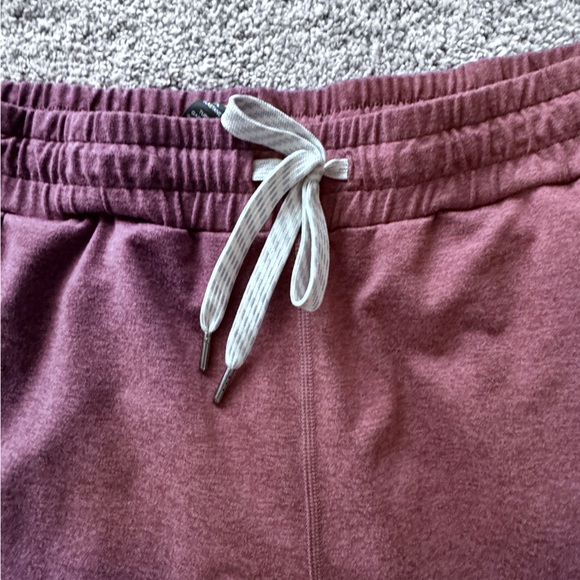 Vuori Women's DreamKnit Performance Joggers, Small, Marsala Heather - Picture 7 of 13